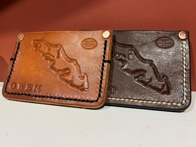 handmade-leather-wallet-Vancouver-island