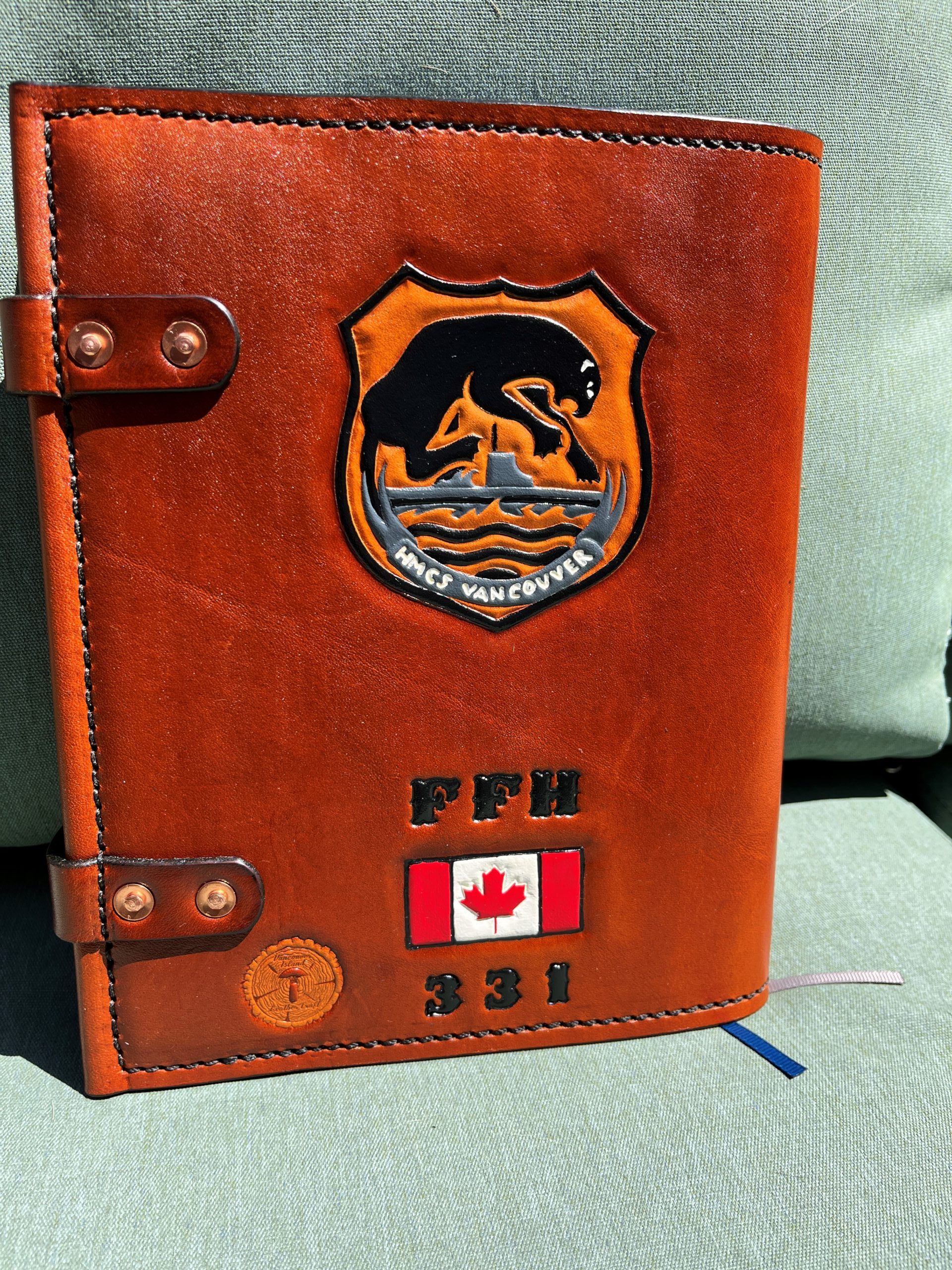 https://vancouverislandleathercraft.com/wp-content/uploads/2024/08/vancouver-back-scaled-e1722891239752.jpg